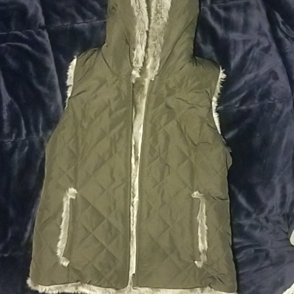 Vest - Picture 1 of 2